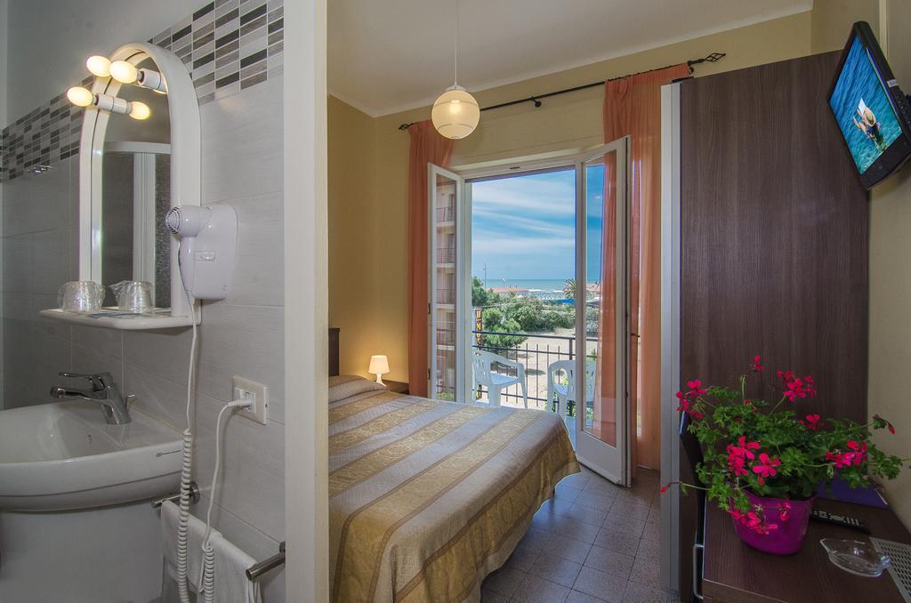 Hotel Montecarlo Lido di Camaiore Eksteriør billede