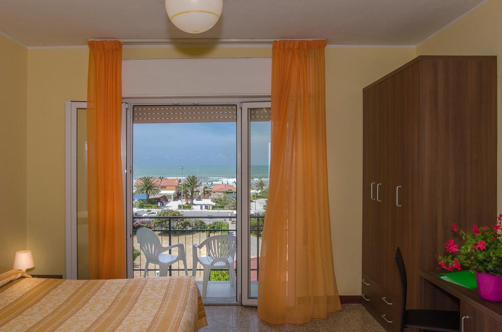 Hotel Montecarlo Lido di Camaiore Eksteriør billede
