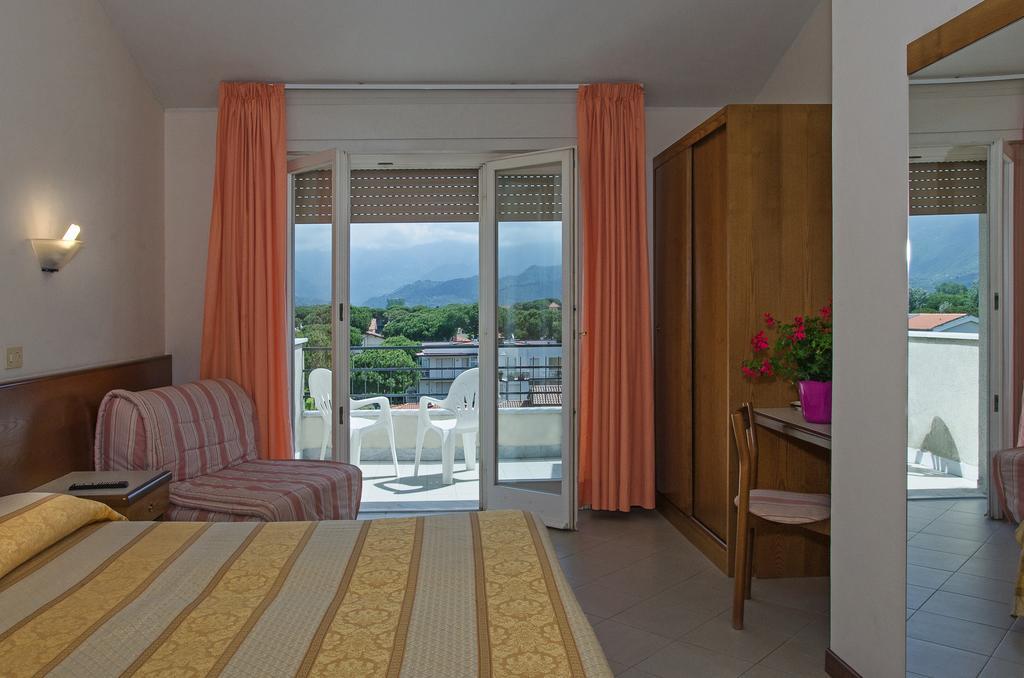 Hotel Montecarlo Lido di Camaiore Eksteriør billede